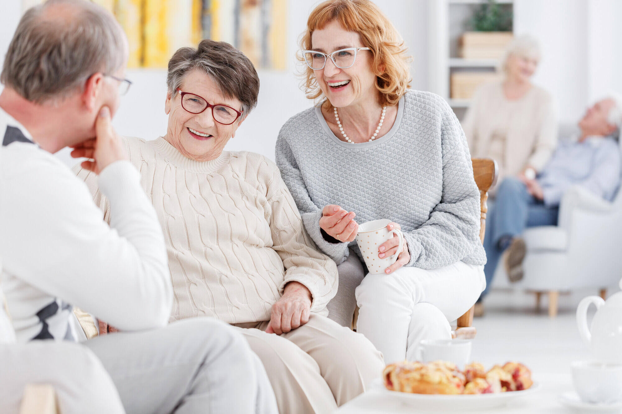 How to Thrive Socially in Assisted Living